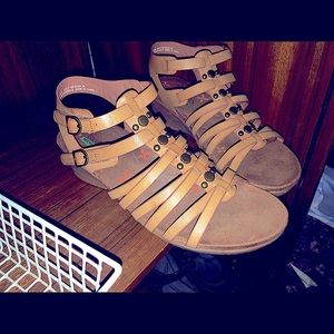 Women’s sandals